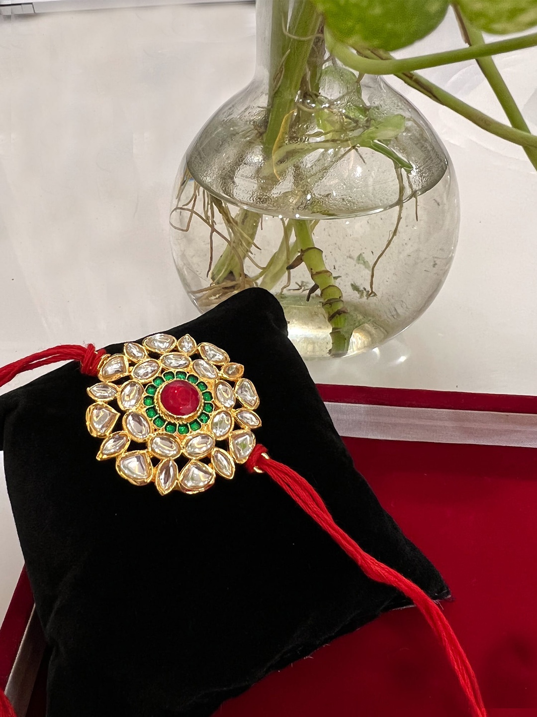 

Vembley Men Set Of 4 Gold-Toned & White Kundan Studded Rakhi