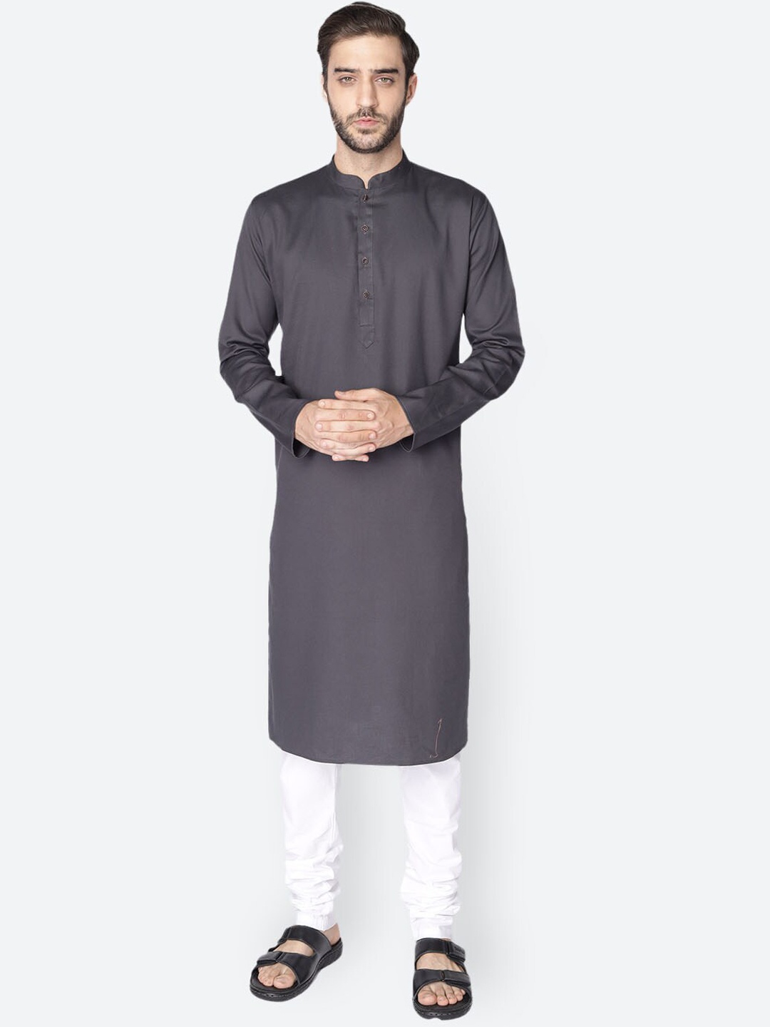 

NAMASKAR Men Grey Cotton Solid Kurta with Churidar