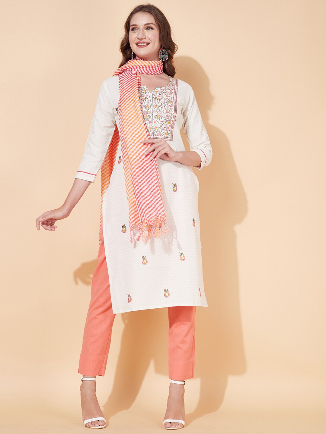 

FASHOR Women Off White Paisley Embroidered Kurta With Dupatta