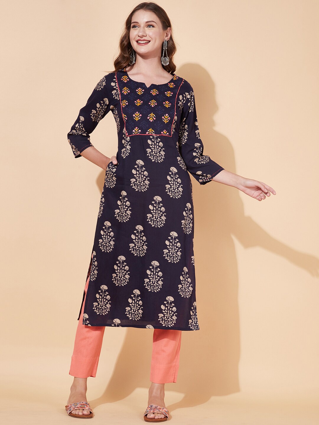 

FASHOR Women Navy Blue Floral Printed Thread Work Kurta