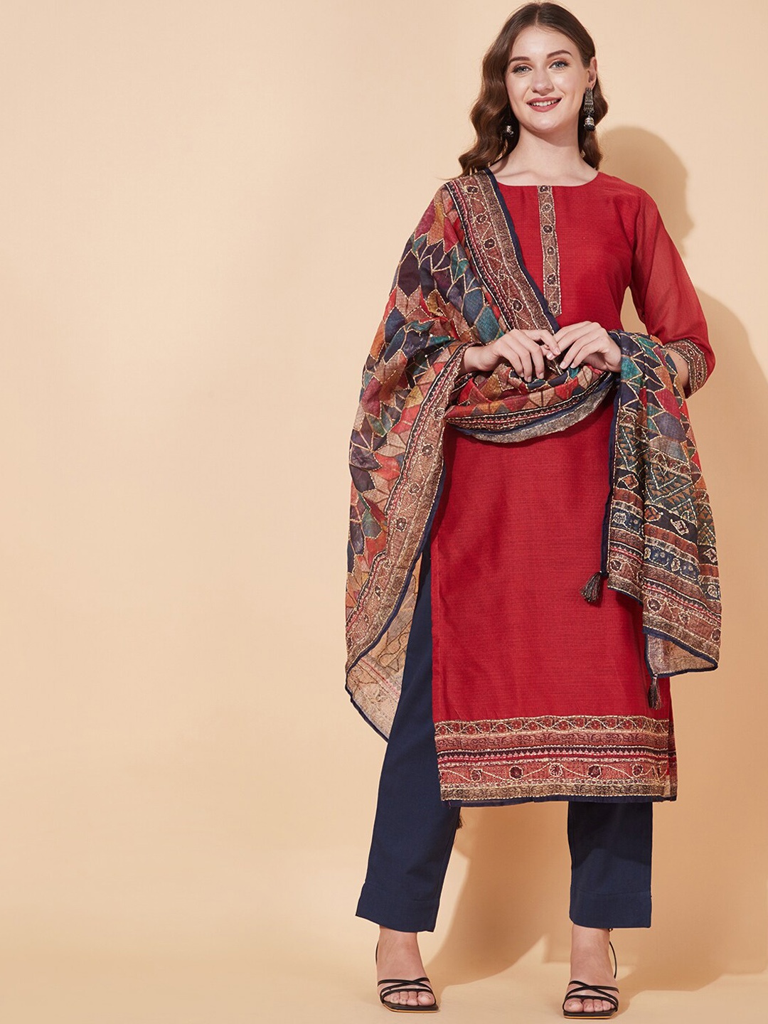 

FASHOR Women Red Ethnic Motifs Embroidered Cold-Shoulder Sleeves Chanderi Silk Kurta