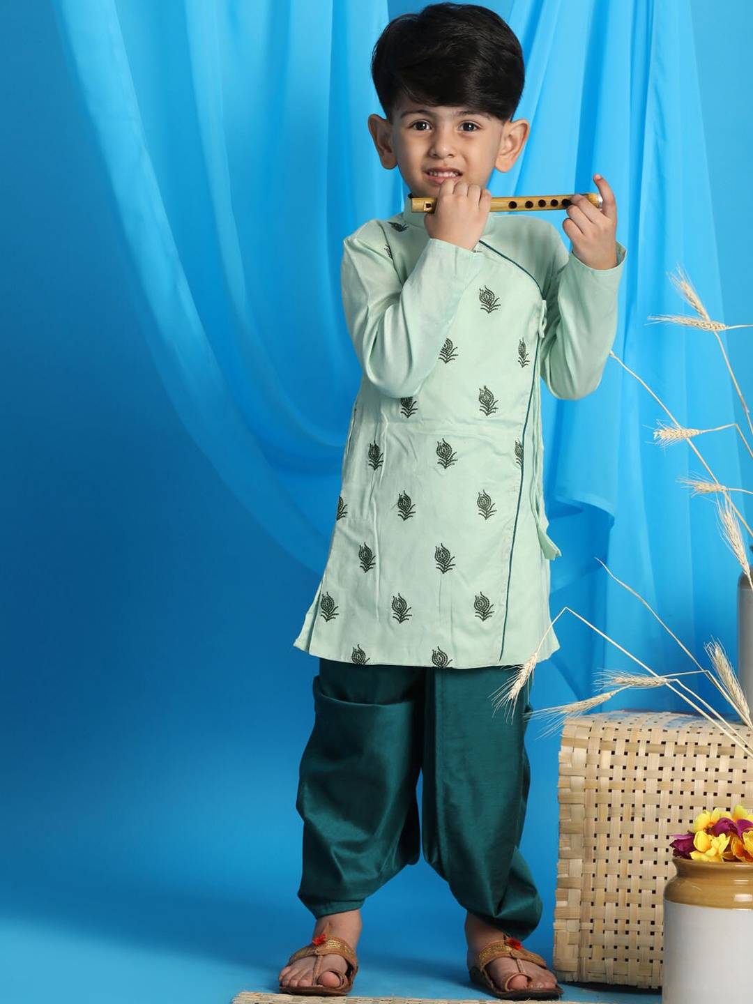 

VASTRAMAY Boys Green Ethnic Motifs Embroidered Layered Thread Work Kurti with Dhoti Pants & With Dupatta