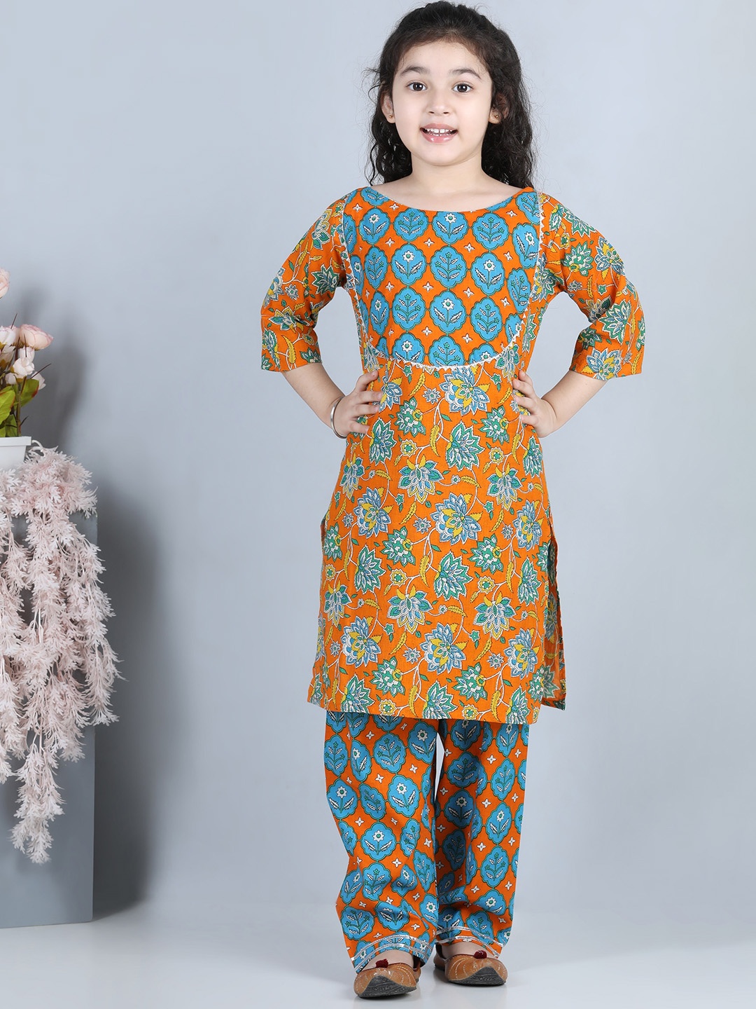 

ADIVA Girls Orange Printed Kurta with Palazzos