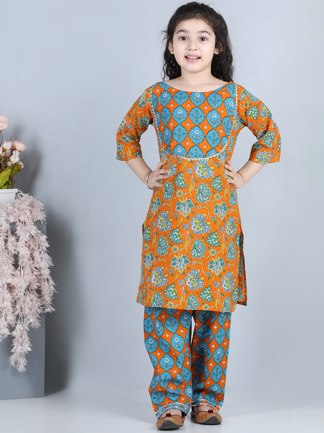 

ADIVA Girls Orange Printed Kurta with Palazzos
