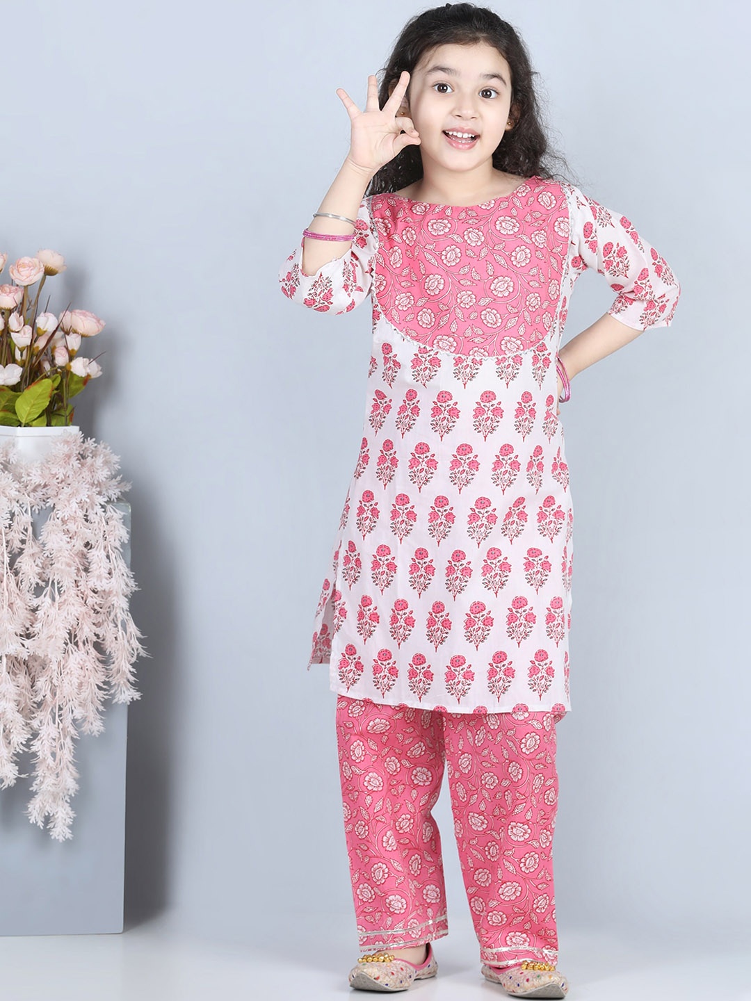 

ADIVA Girls Pink Floral Printed Kurti with Palazzos