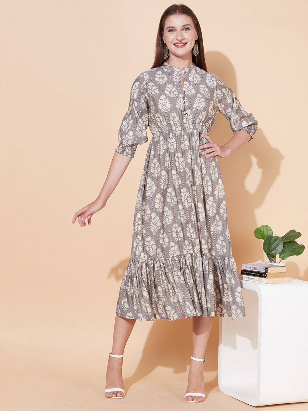 

FASHOR Grey & White Floral Midi Dress
