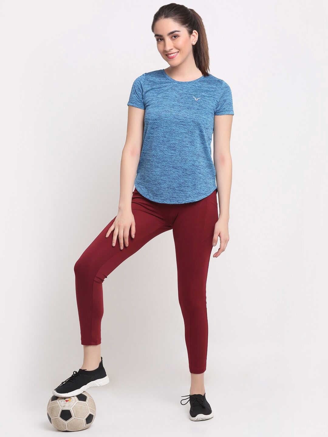 

Invincible Women Fitness Jacquard Tee, Blue