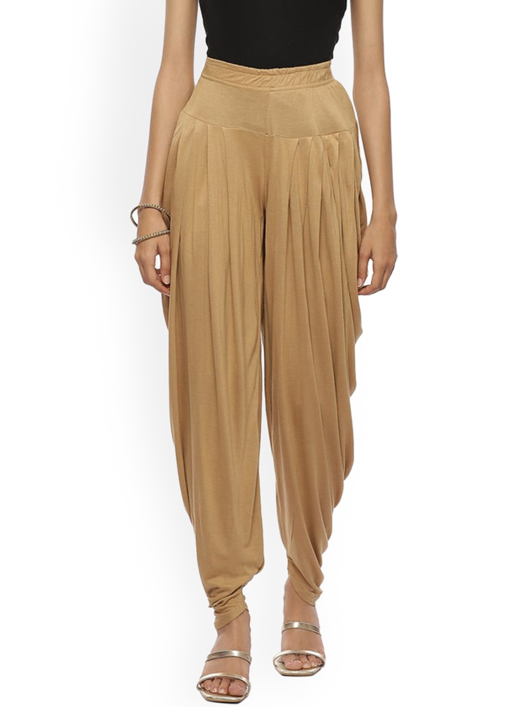 

Lakshita Women Beige Solid Loose-Fit Ethnic Salwars