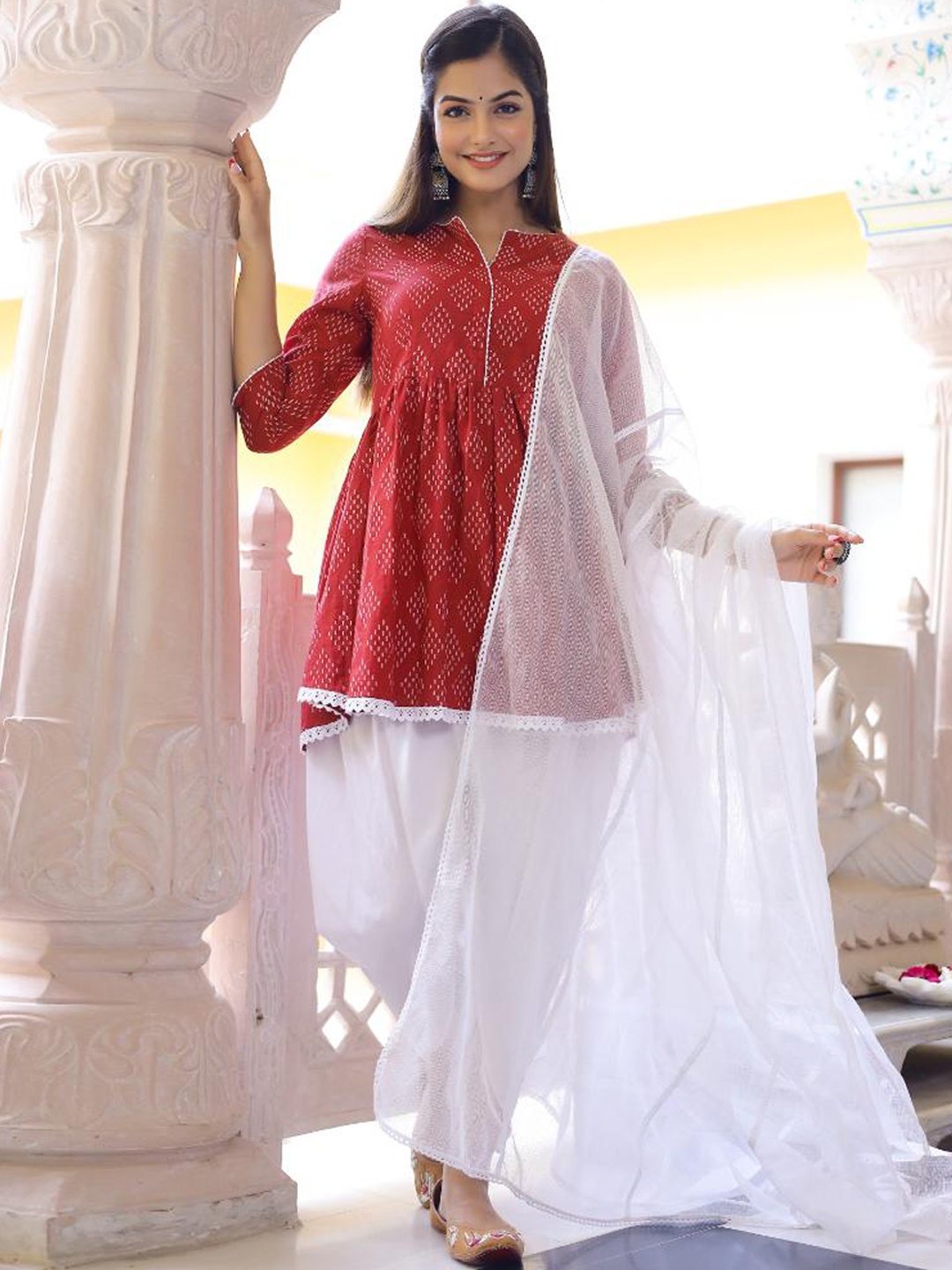 

Baisacrafts Women Maroon Printed Pure Cotton Kurti with Dhoti & Dupatta