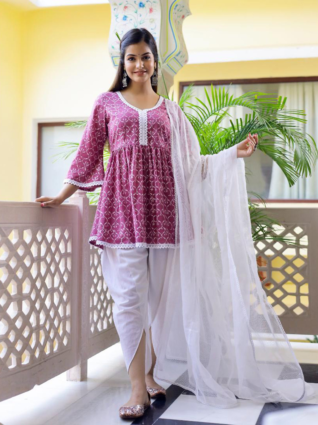 

Baisacrafts Women Rose Printed Pure Cotton Kurti with dhoti & With Dupatta