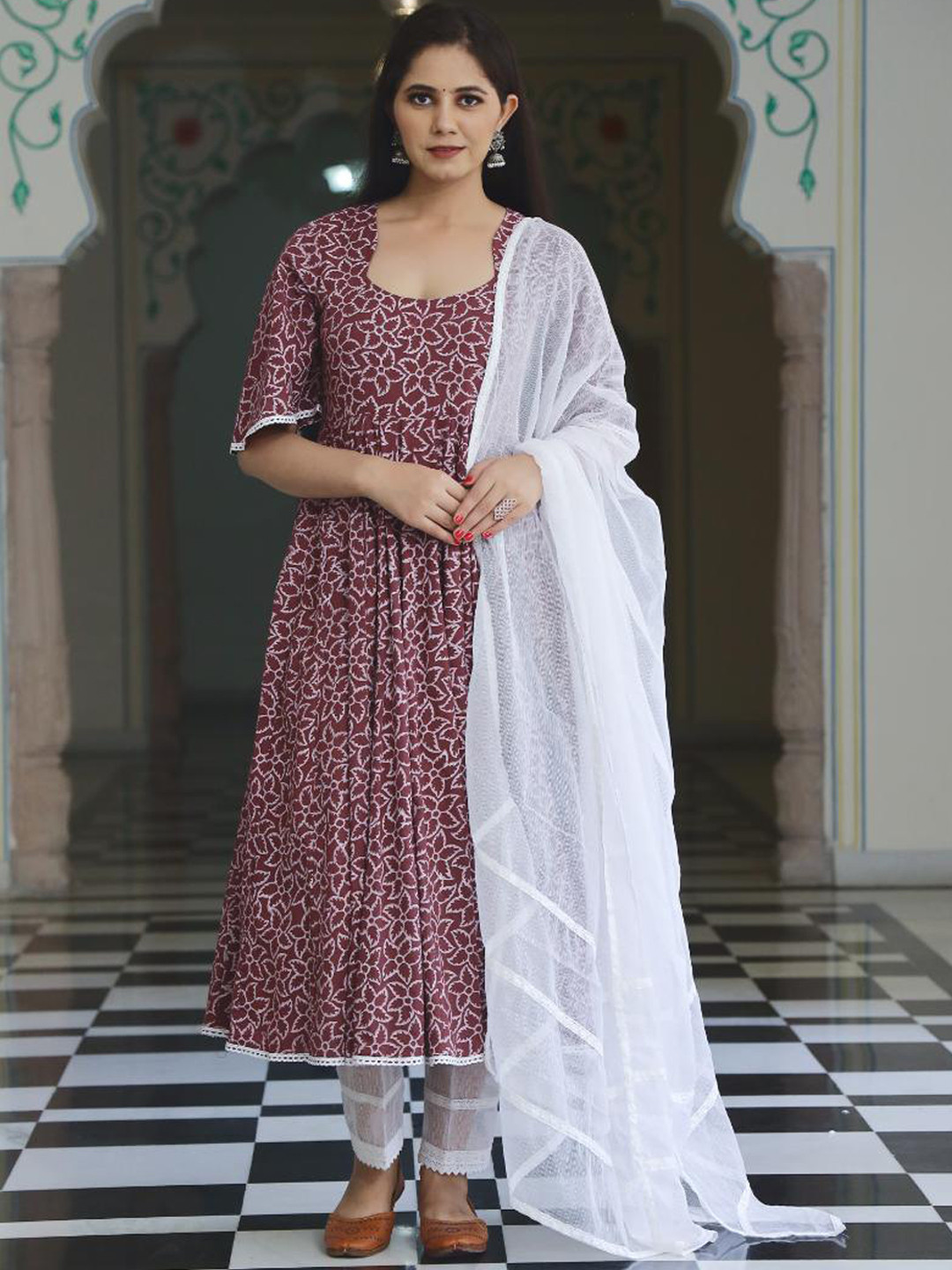 

Baisacrafts Women Maroon Printed Pure Cotton Kurta with Trousers & With Dupatta