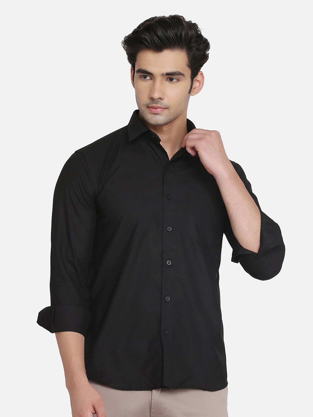 

TAHVO Men Black Comfort Slim Fit Casual Shirt