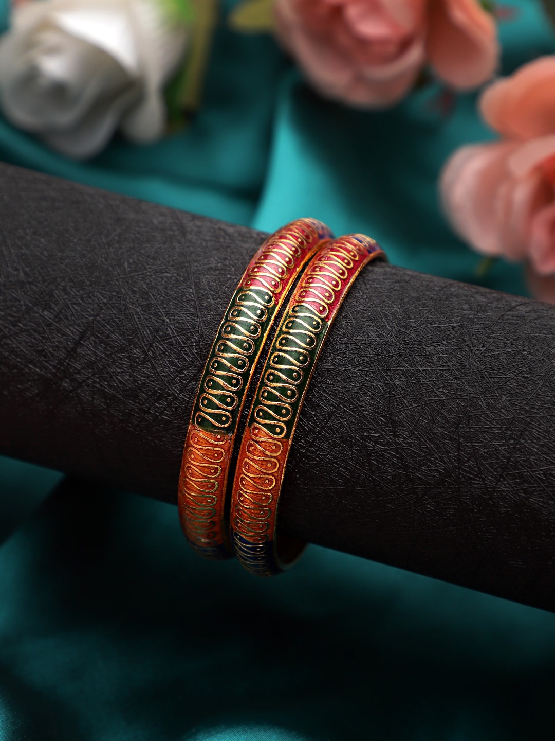 

Mali Fionna Set Of 2 Gold-Toned Red & Blue Bangles