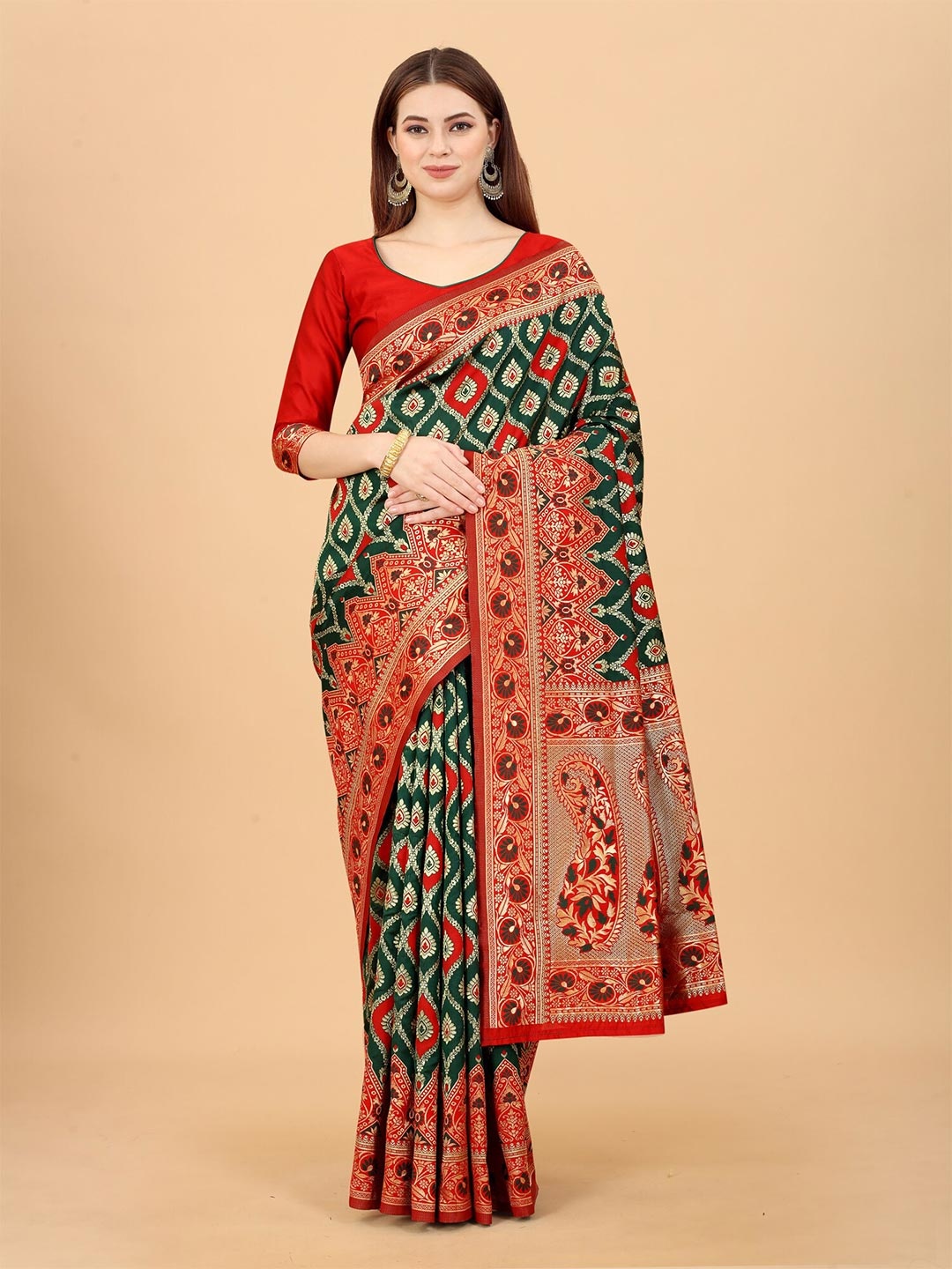 

WELL WORN Red & Green Woven Design Zari Silk Cotton Banarasi Saree