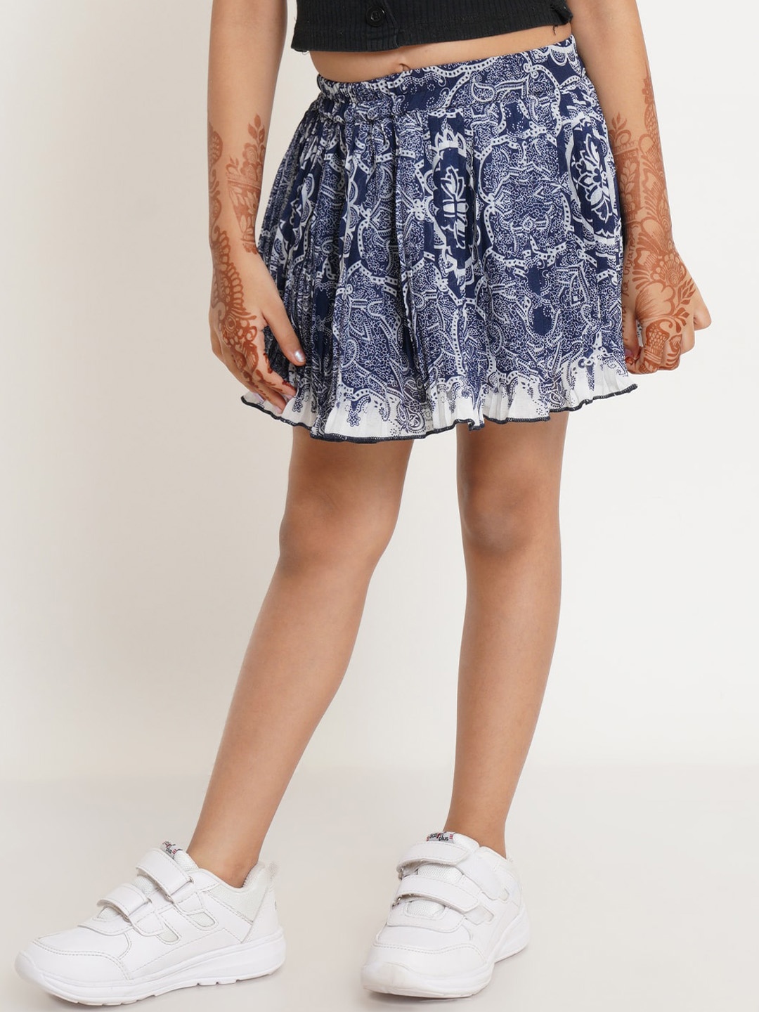 

Creative Kids Girls Navy Blue Printed Mini-Length Pleated Skirt