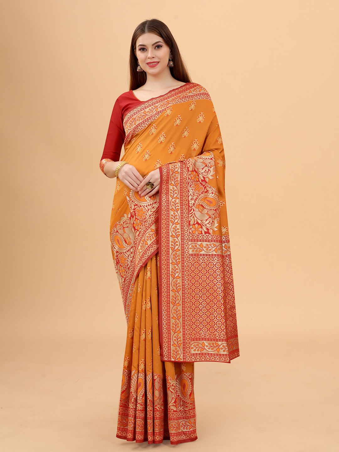 

INDI AVTAAR Gold-Toned & Red Woven Design Zari Silk Cotton Banarasi Saree