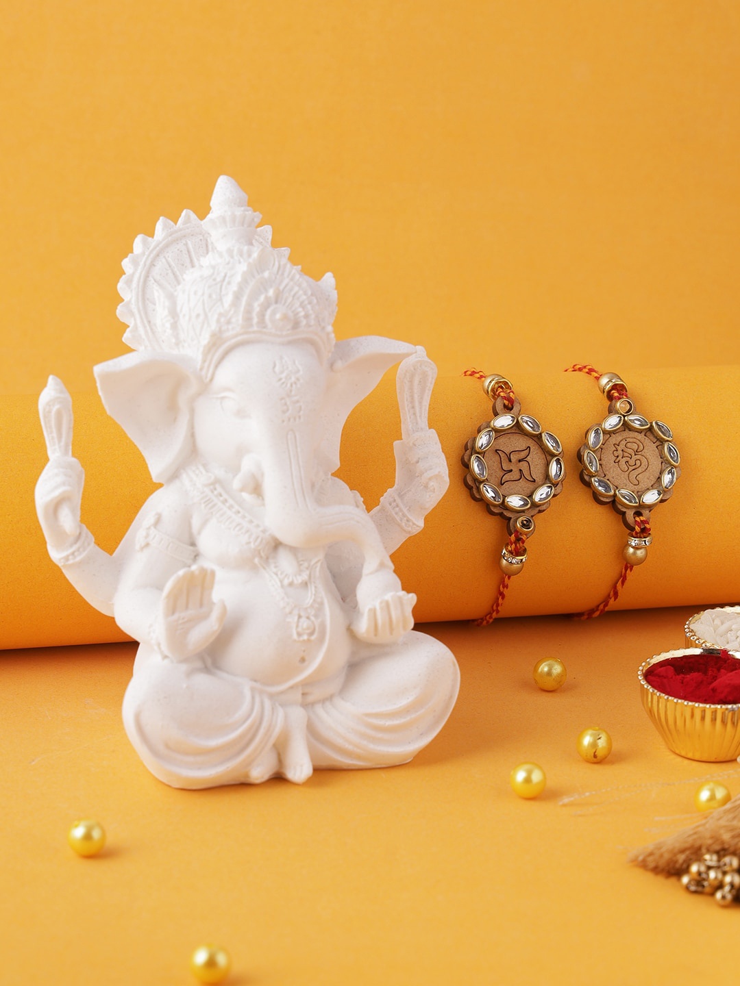 

Aapno Rajasthan Red & Gold-Toned Stone-Studded Rakhi Gift Set