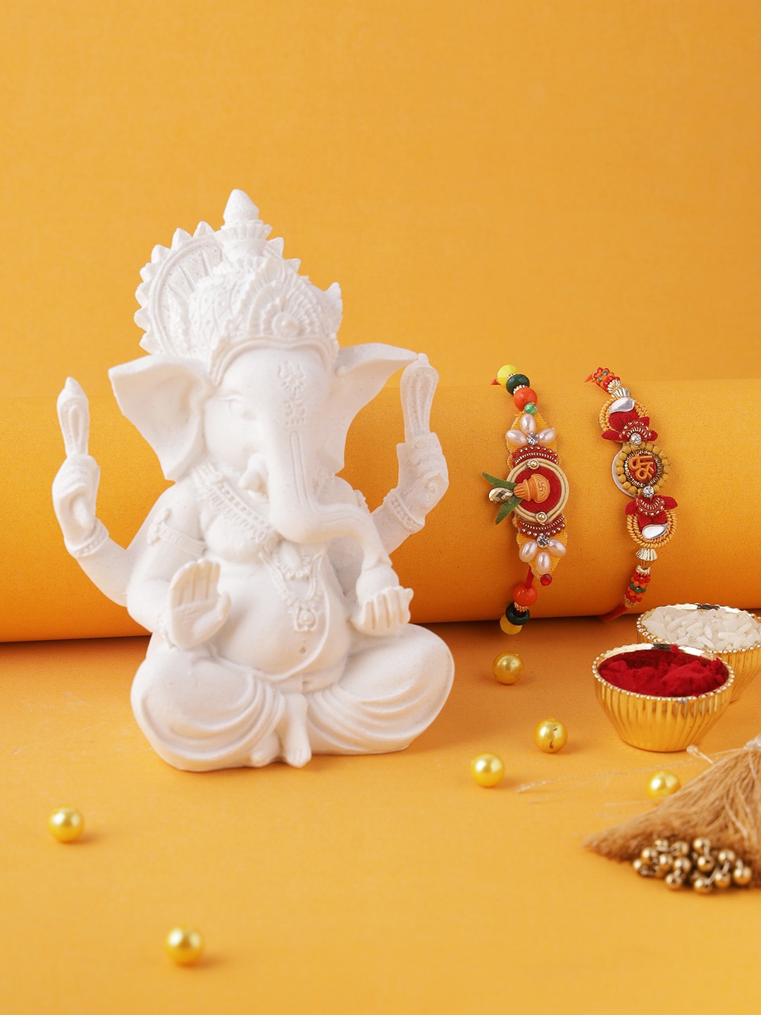 

Aapno Rajasthan Red & Gold-Toned Stone-Studded Rakhi Gift Set