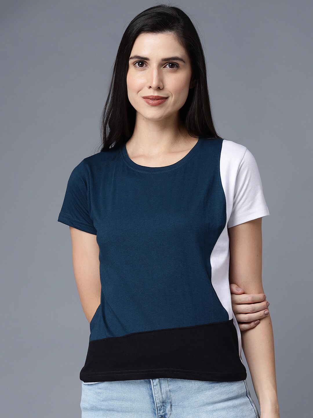 

THE EG STORE Women White & Navy Blue Colourblocked Cotton T-shirt