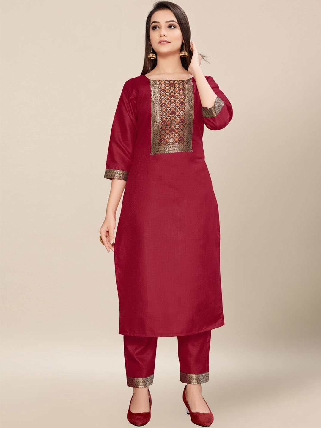 

AYKA CLOTHINGS Women Maroon Yoke Design Patchwork Pure Cotton Kurti with Trousers