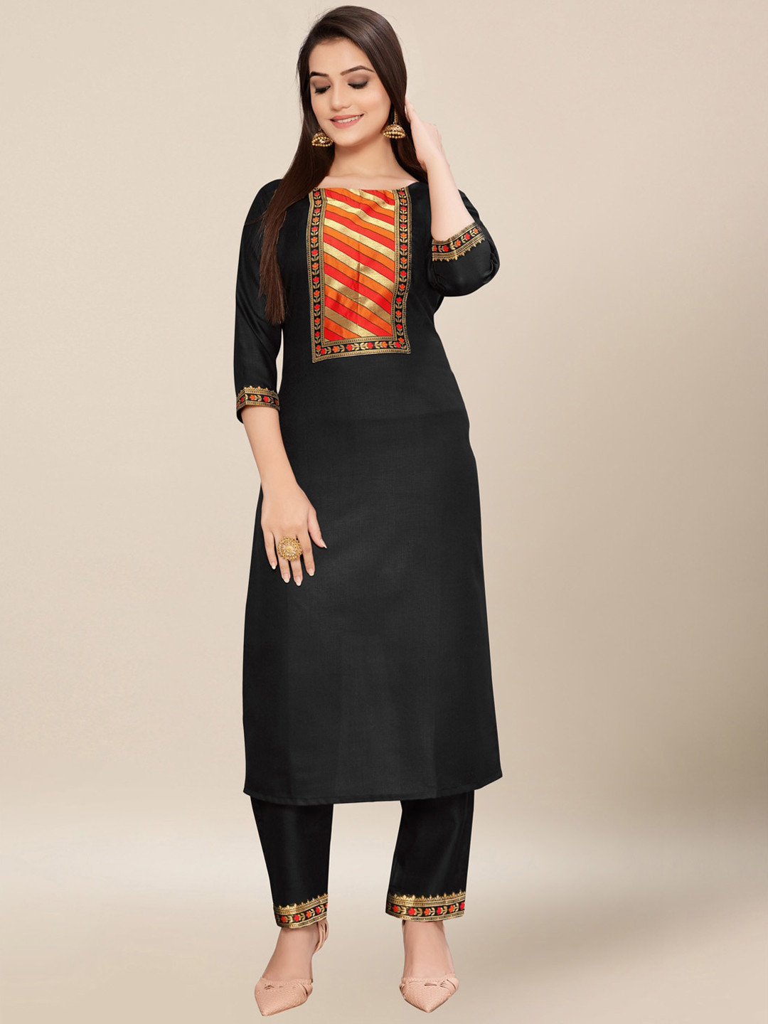 

AYKA CLOTHINGS Women Black Yoke Design Patchwork Pure Cotton Kurta with Trousers