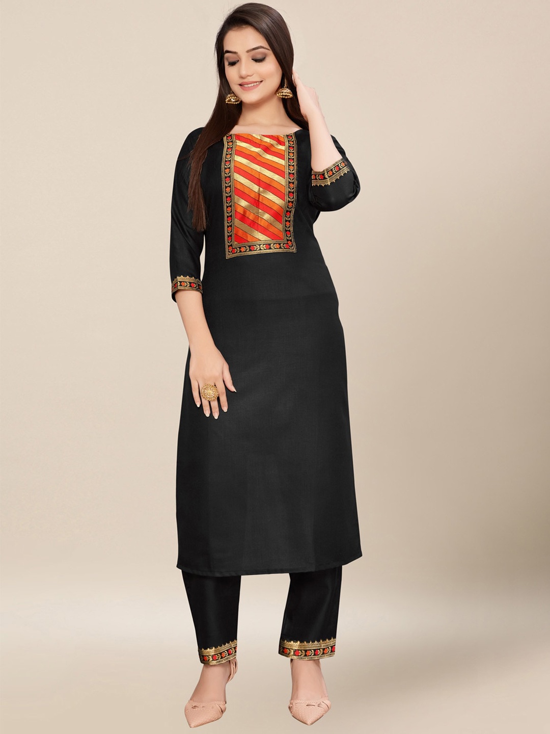 

AYKA CLOTHINGS Women Black Yoke Design Patchwork Pure Cotton Kurti with Trousers