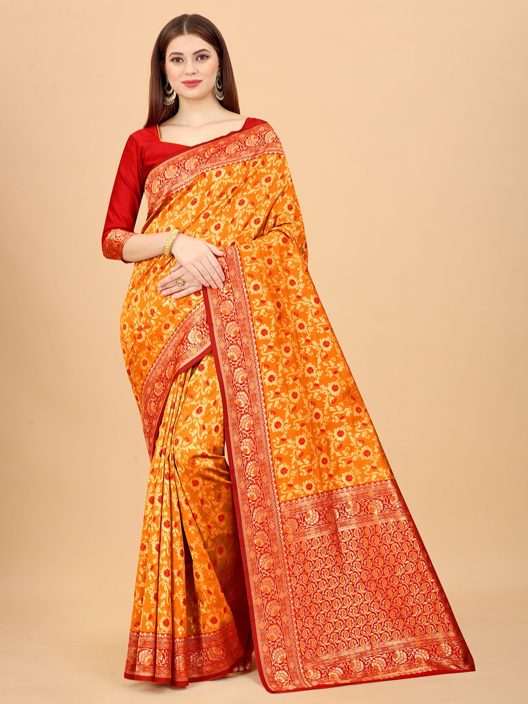 

INDI AVTAAR Gold-Toned & Red Woven Design Zari Silk Cotton Banarasi Saree