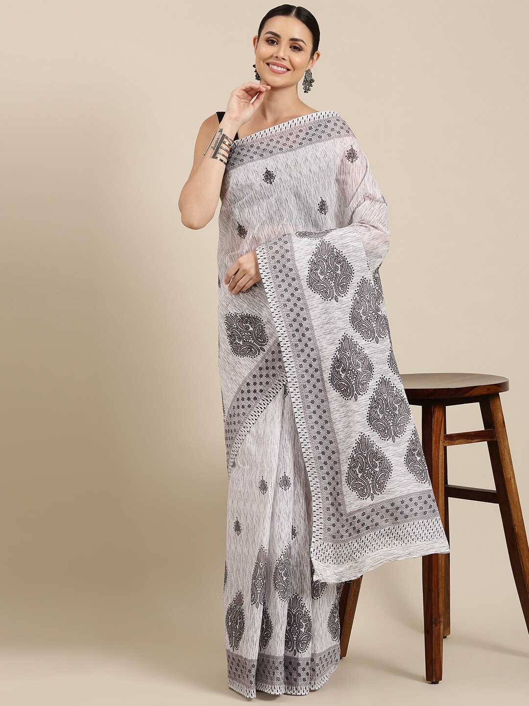 

The Chennai Silks Grey & Off White Floral Pure Cotton Fusion Saree