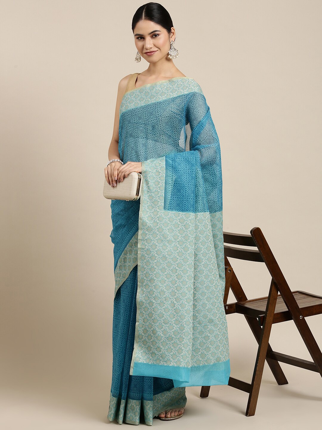

The Chennai Silks Blue & White Supernet Fusion Kota Saree