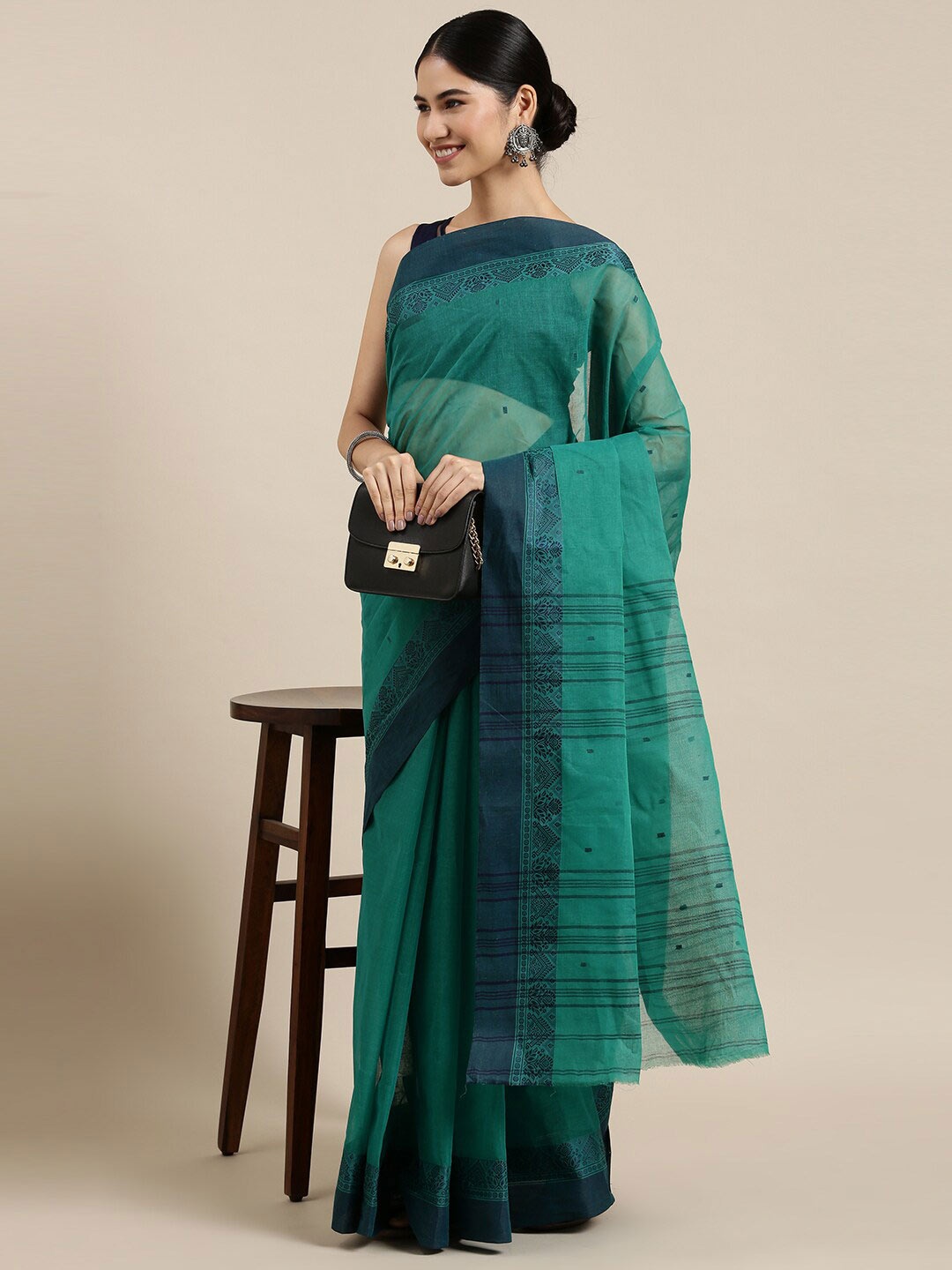 

The Chennai Silks Sea Green & Blue Ethnic Motifs Pure Cotton Fusion Taant Saree