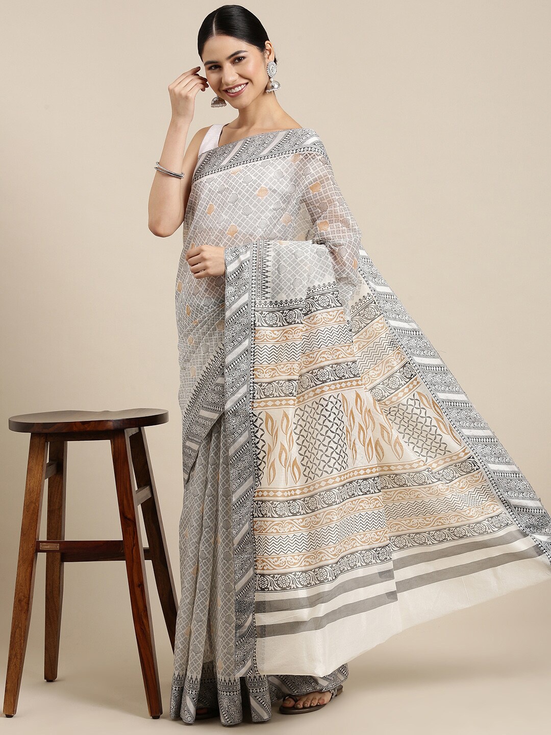 

The Chennai Silks Off White & Grey Floral Supernet Fusion Kota Saree