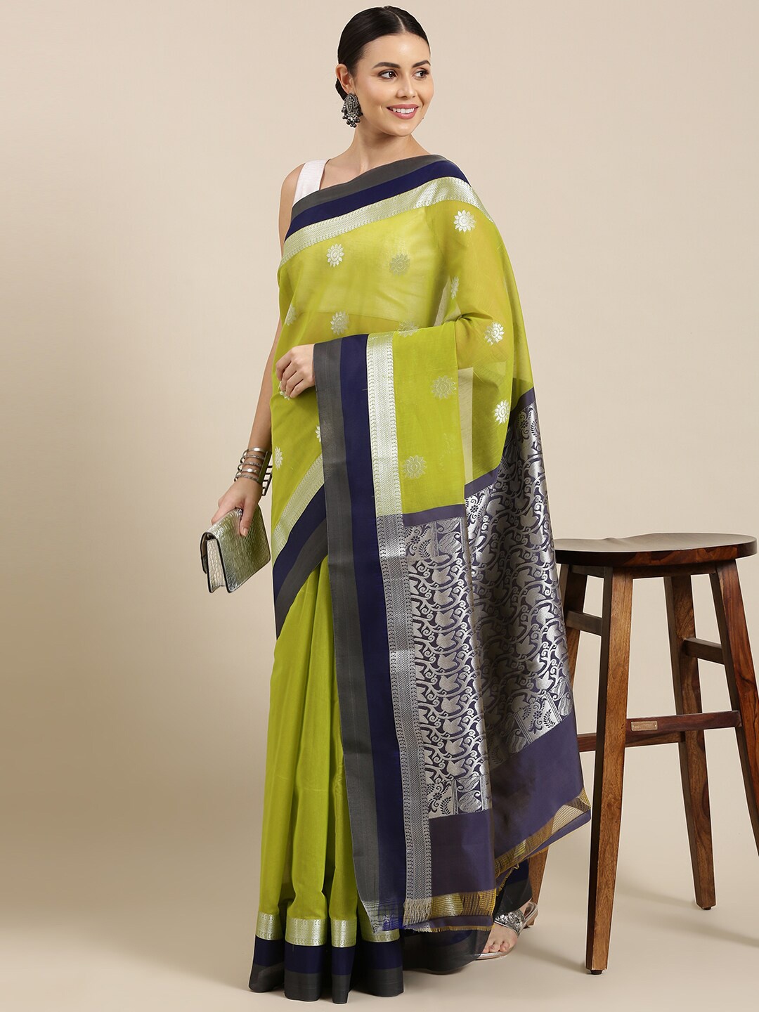 

The Chennai Silks Green & Black Ethnic Motifs Zari Silk Cotton Fusion Maheshwari Saree