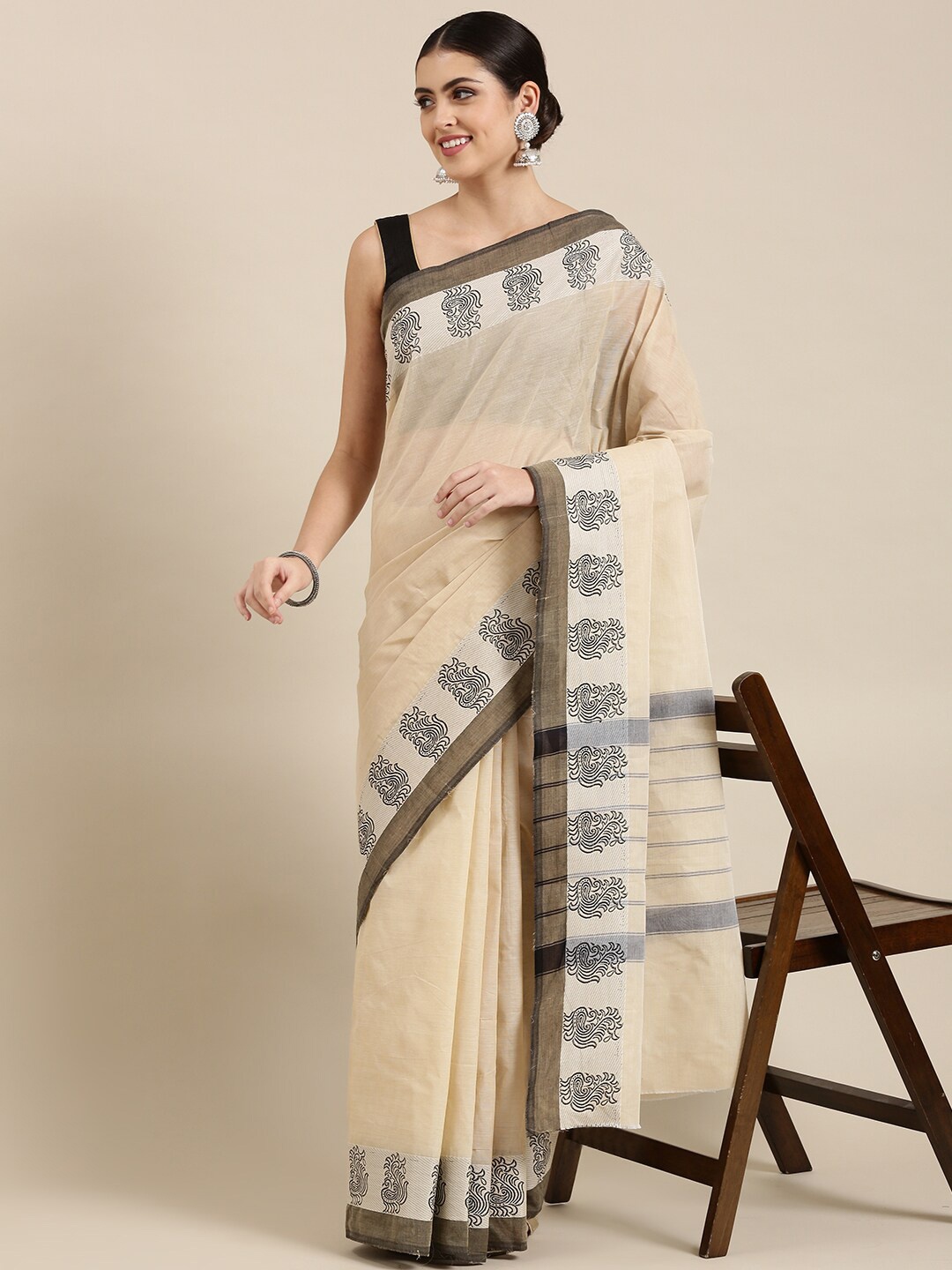 

The Chennai Silks Cream-Coloured & Black Pure Cotton Fusion Chettinad Saree