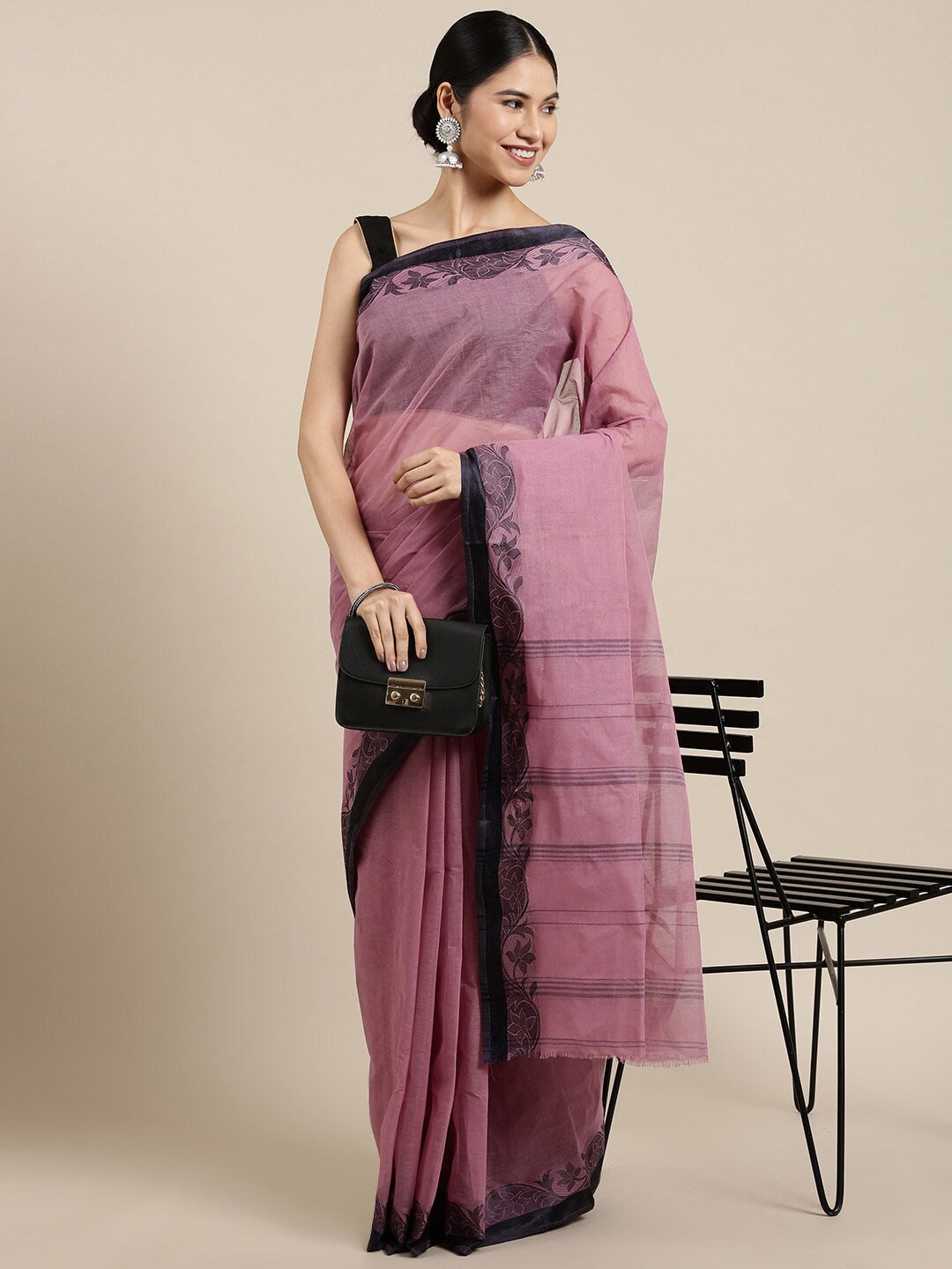 

The Chennai Silks Pink & Navy Blue Pure Cotton Fusion Taant Saree