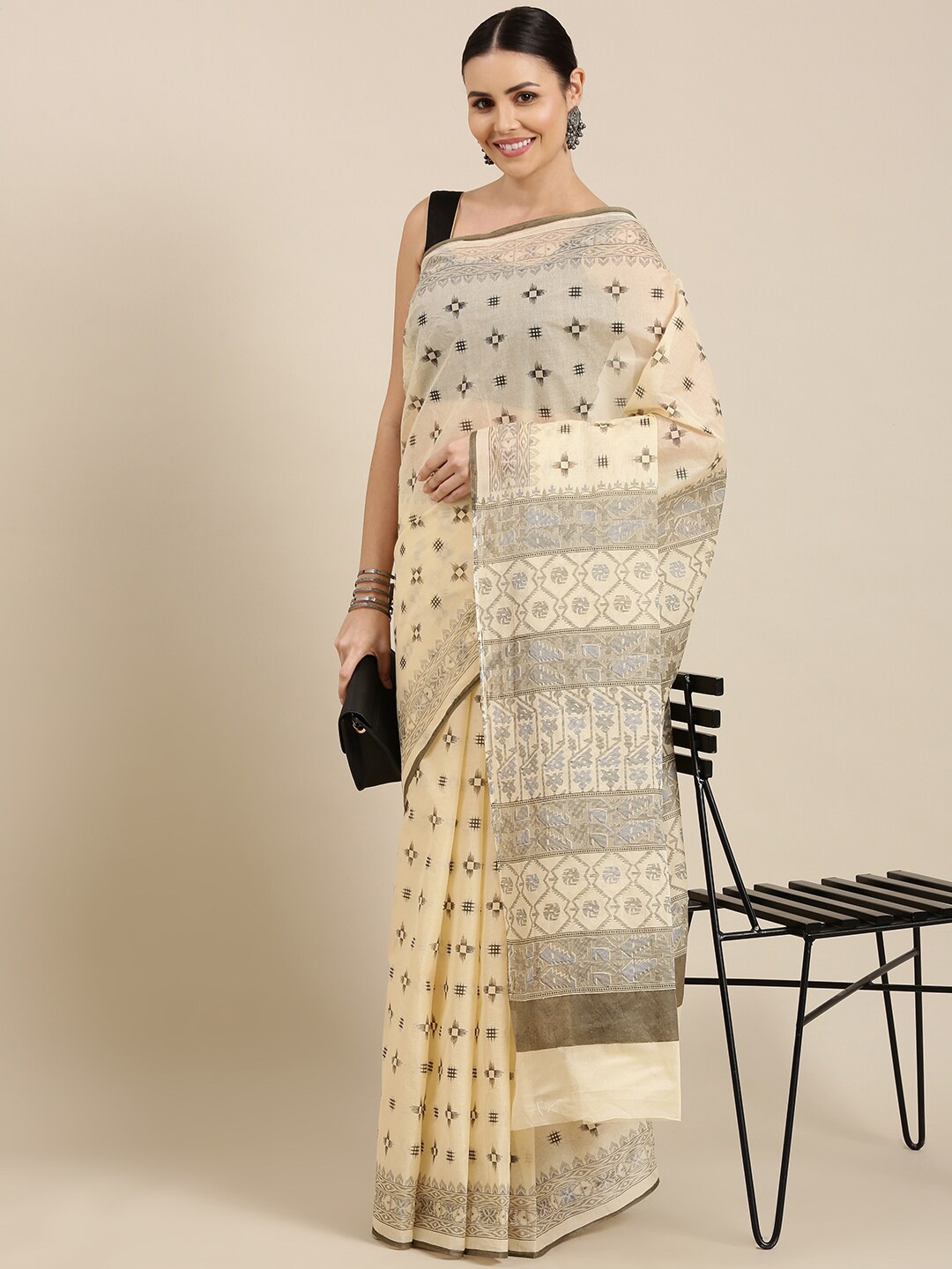 

The Chennai Silks Cream-Coloured & Grey Pure Cotton Saree