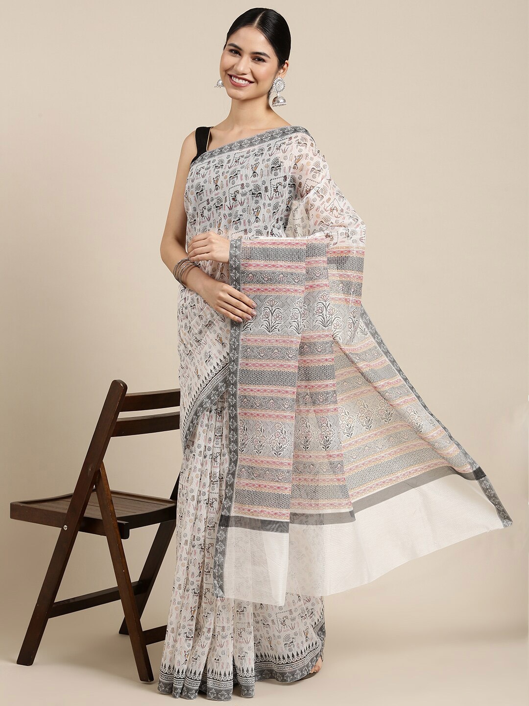 

The Chennai Silks Off White & Grey Warli Supernet Fusion Kota Saree