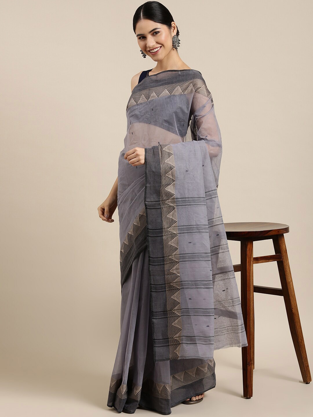 

The Chennai Silks Grey & Gold-Toned Woven Design Pure Cotton Fusion Taant Saree