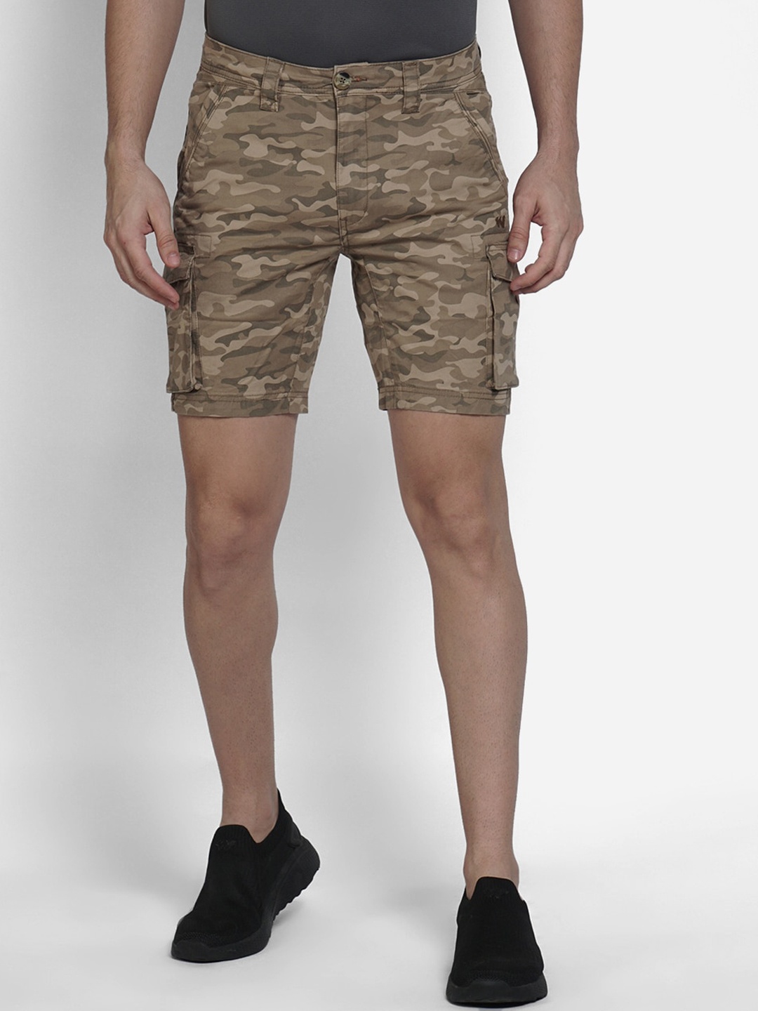 

Wildcraft Men Beige Printed Shorts