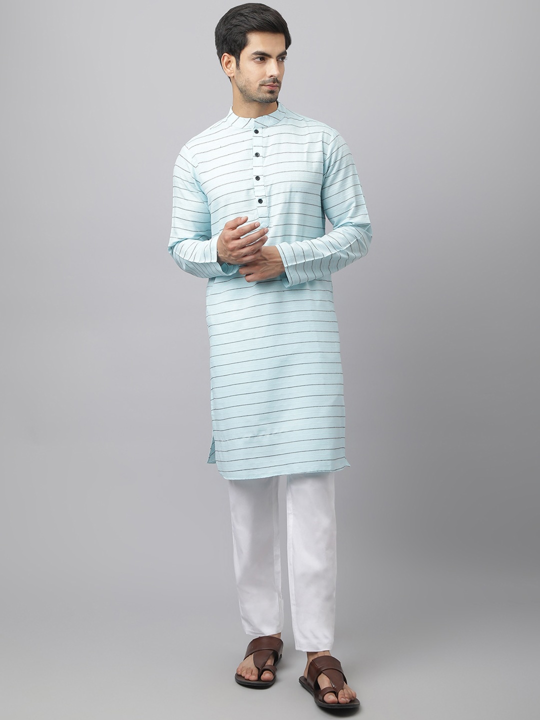 

Waahiba Men Blue Stripped Straight Kurta