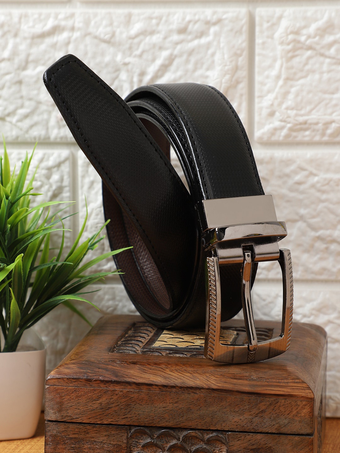 

The Mini NEEDLE Men Black & Brown Reversible Leather Belt