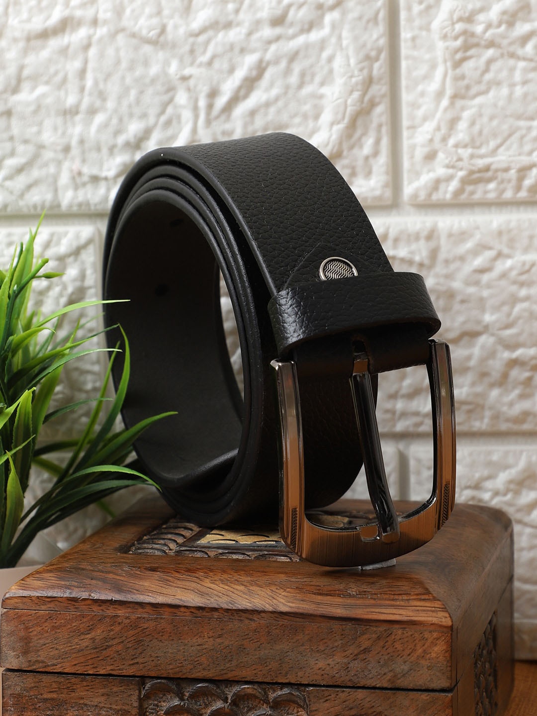 

The Mini NEEDLE Men Black Leather Belt