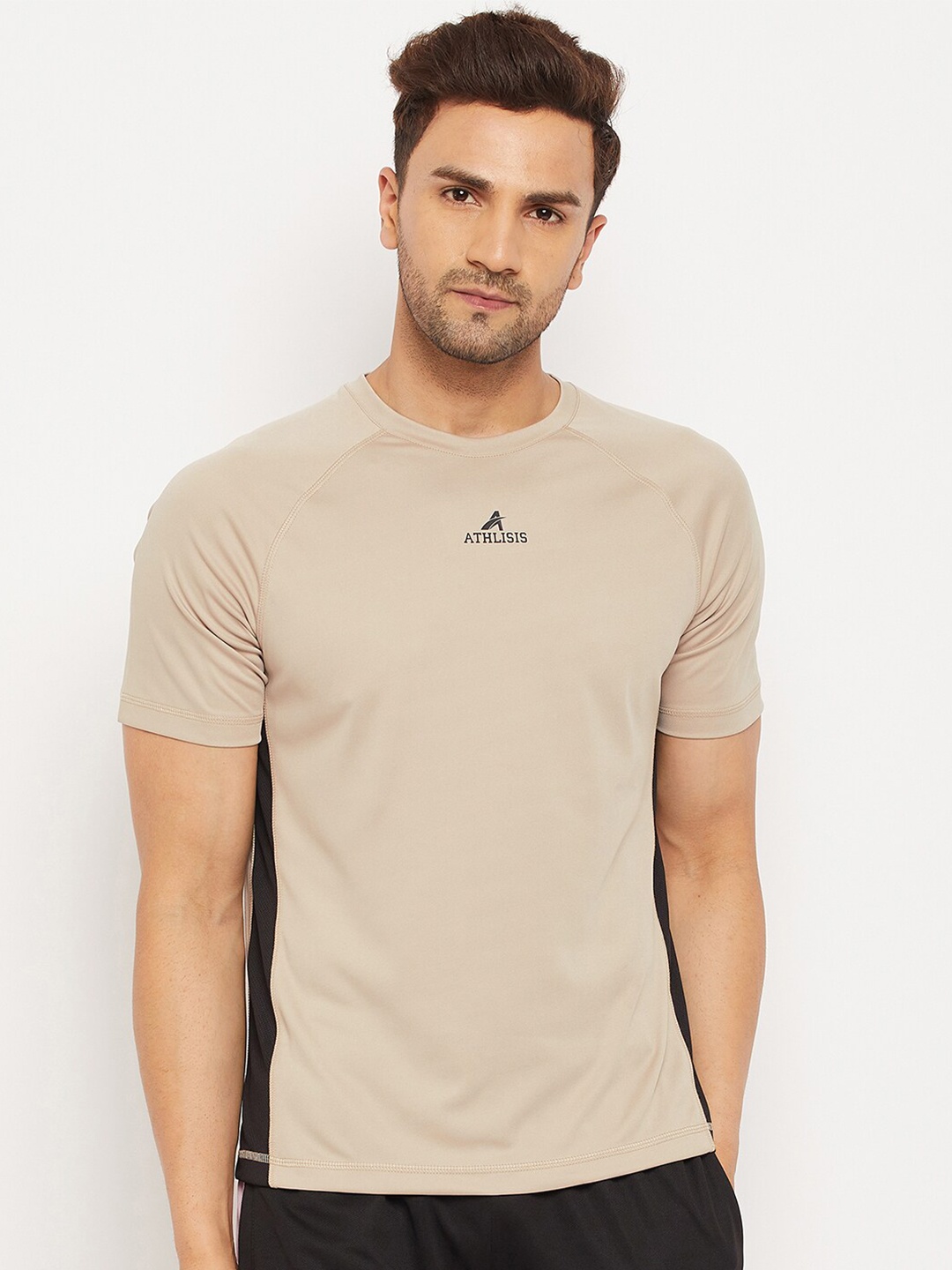 

ATHLISIS Men Beige Slim Fit T-shirt