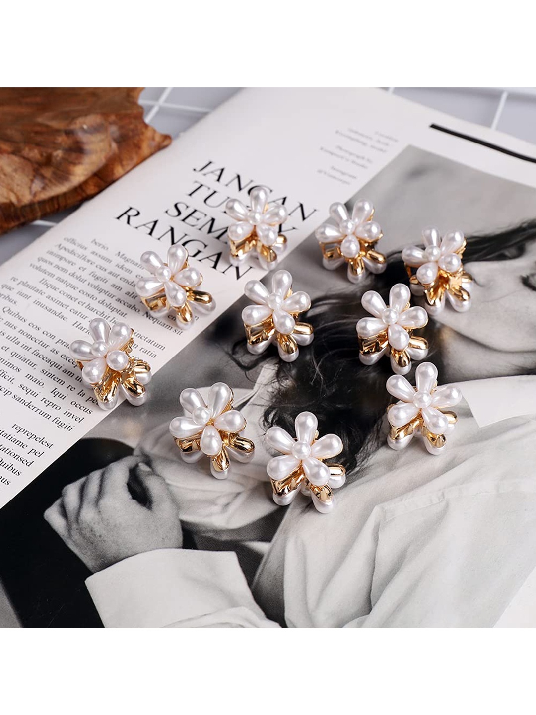 

VAGHBHATT Women Gold-Toned & White Claw Clip Pack Of 10