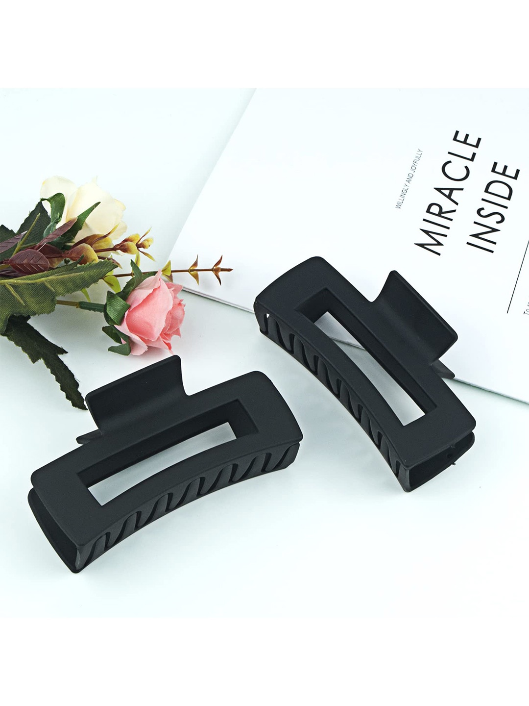

VAGHBHATT Women Black Set Of 2 Claw Clip