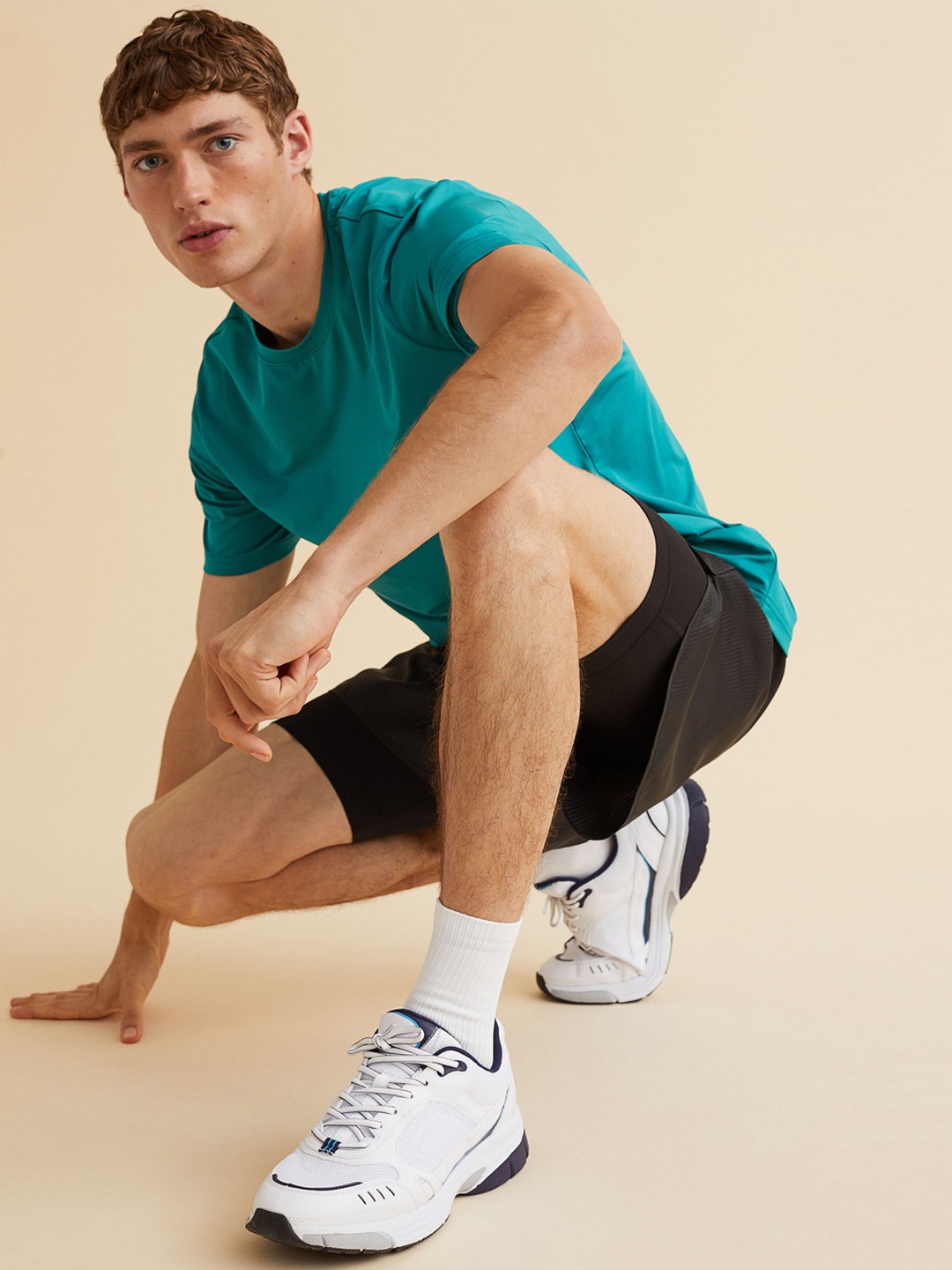 

H&M Men Black Regular Fit Double-Layered Running Shorts