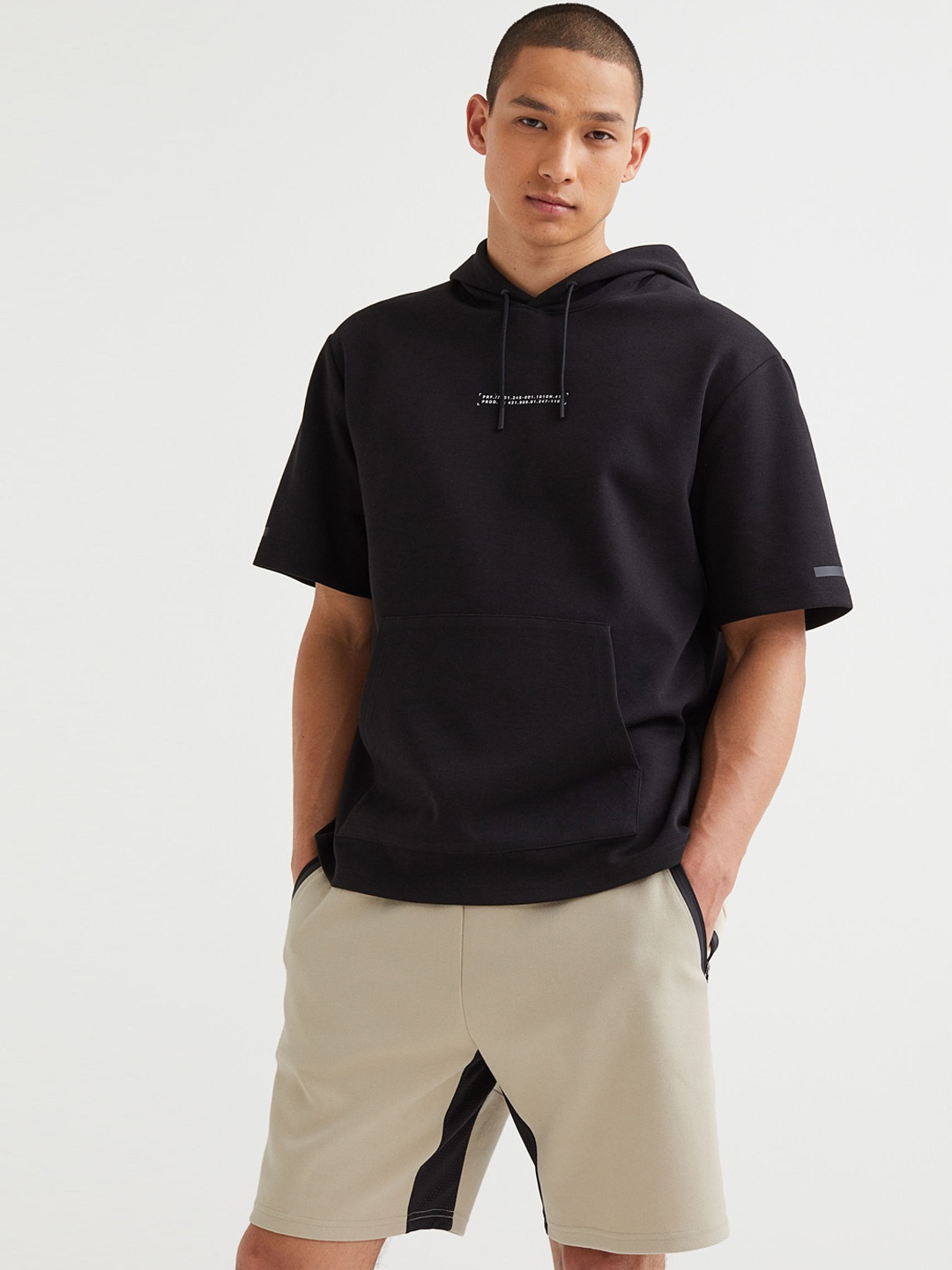 

H&M Men Beige Solid Regular Fit Sports Shorts