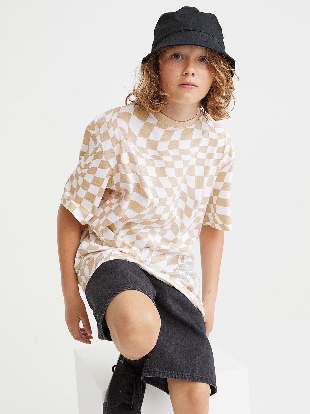 

H&M Boys Beige & White Cotton T-shirt