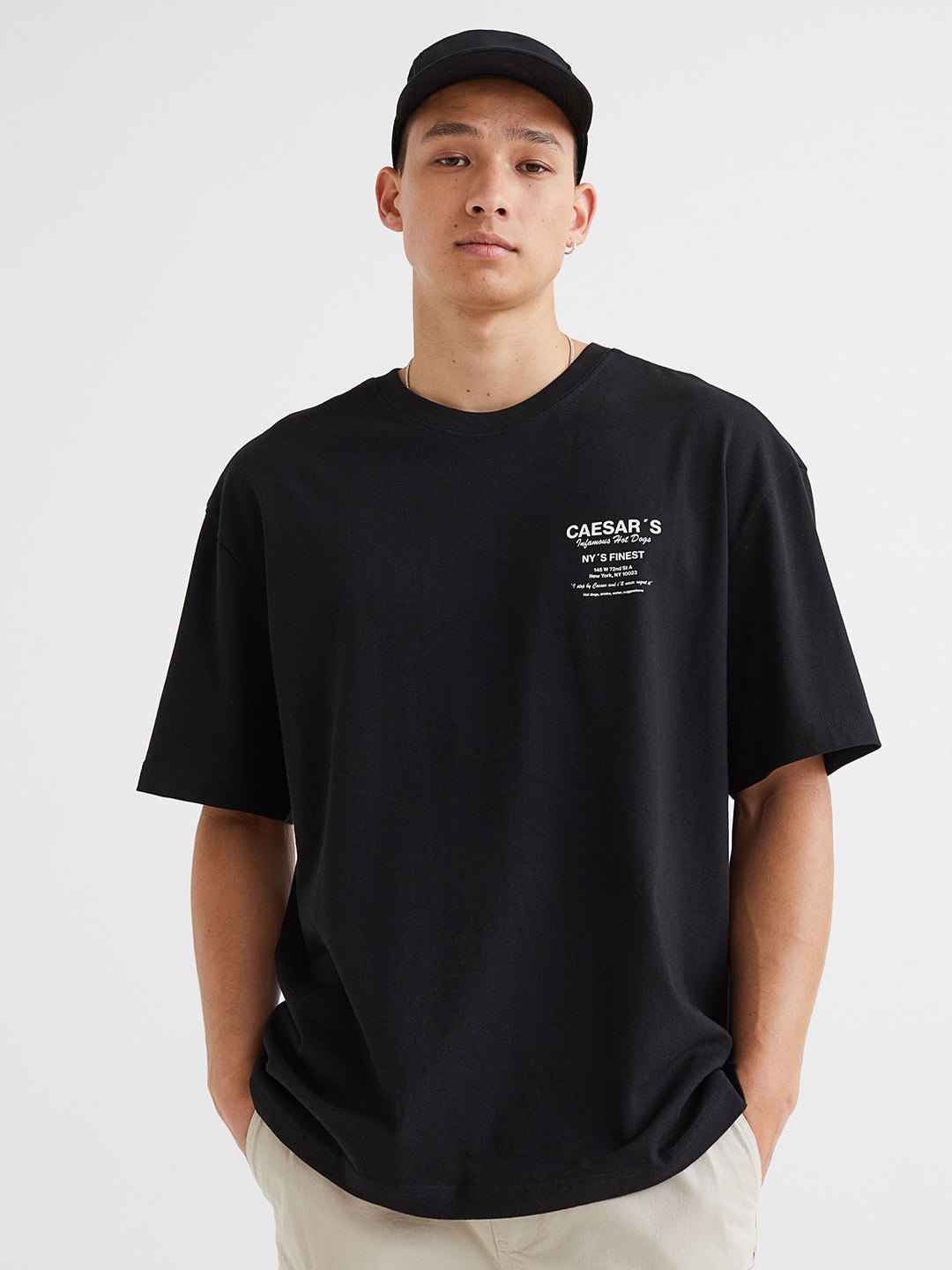 

H&M Men Black Printed Relaxed Fit Cotton T-shirt