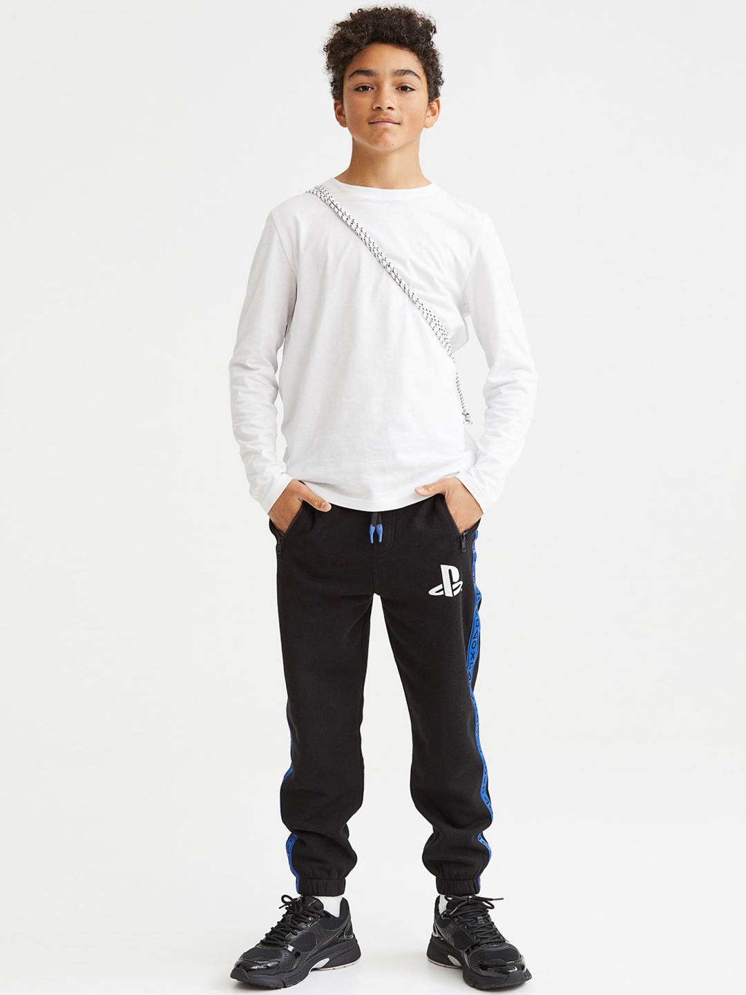 

H&M Boys Black Printed Joggers
