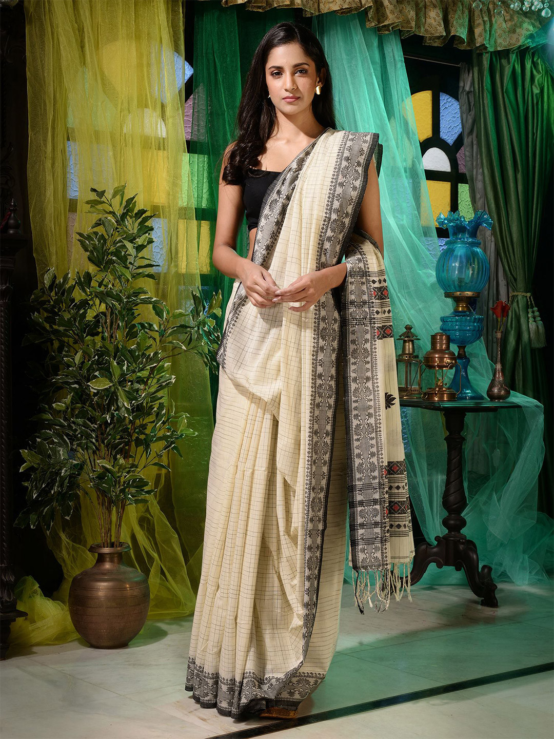 

Charukriti White & Black Woven Design Pure Cotton Saree